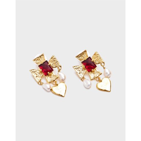 Owl Face Earring with Blink Garnet Eye
